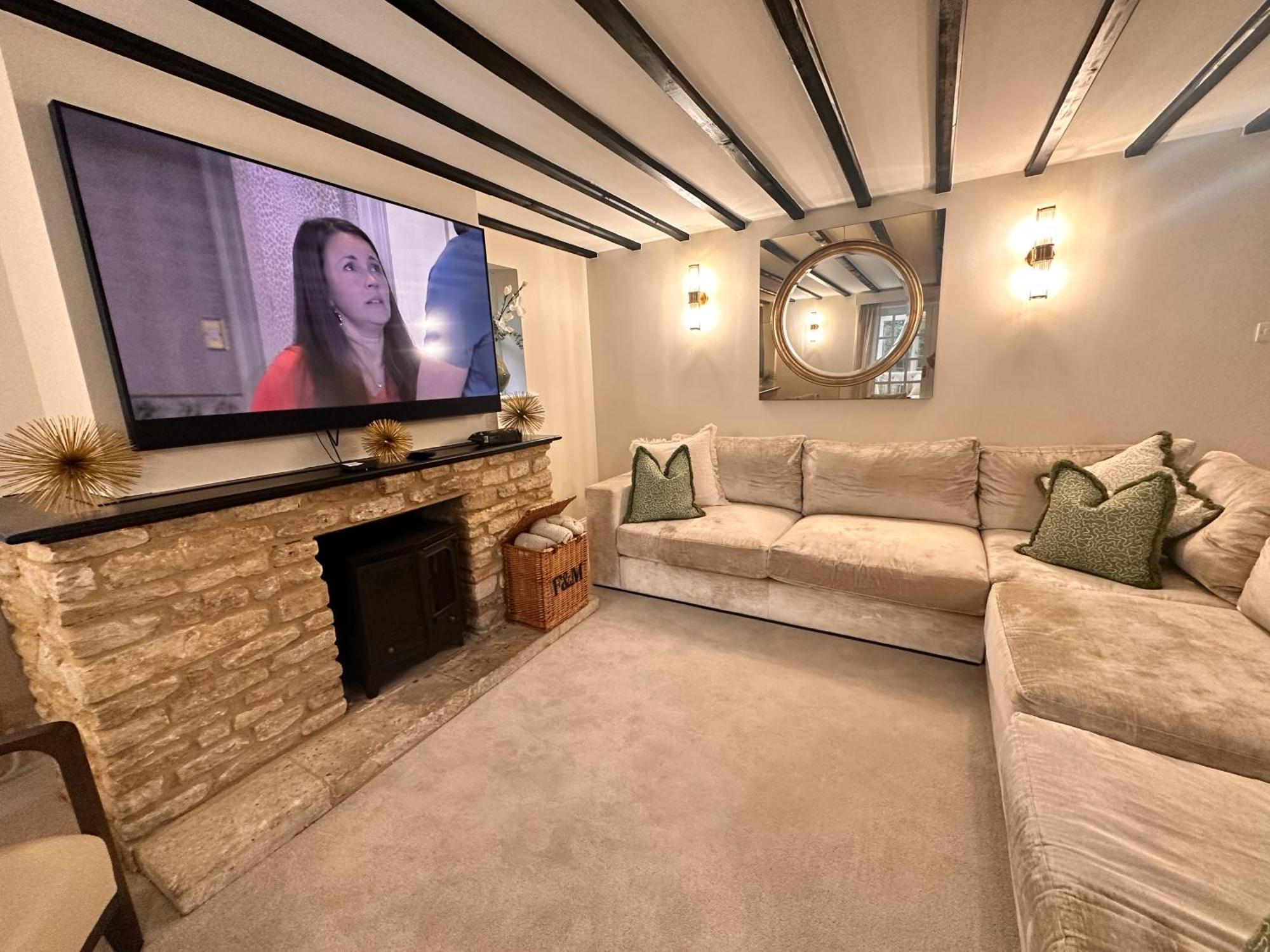 치펜햄 Cotswolds Retreat - Bath & Castle Combe - Hot Tub 빌라 외부 사진