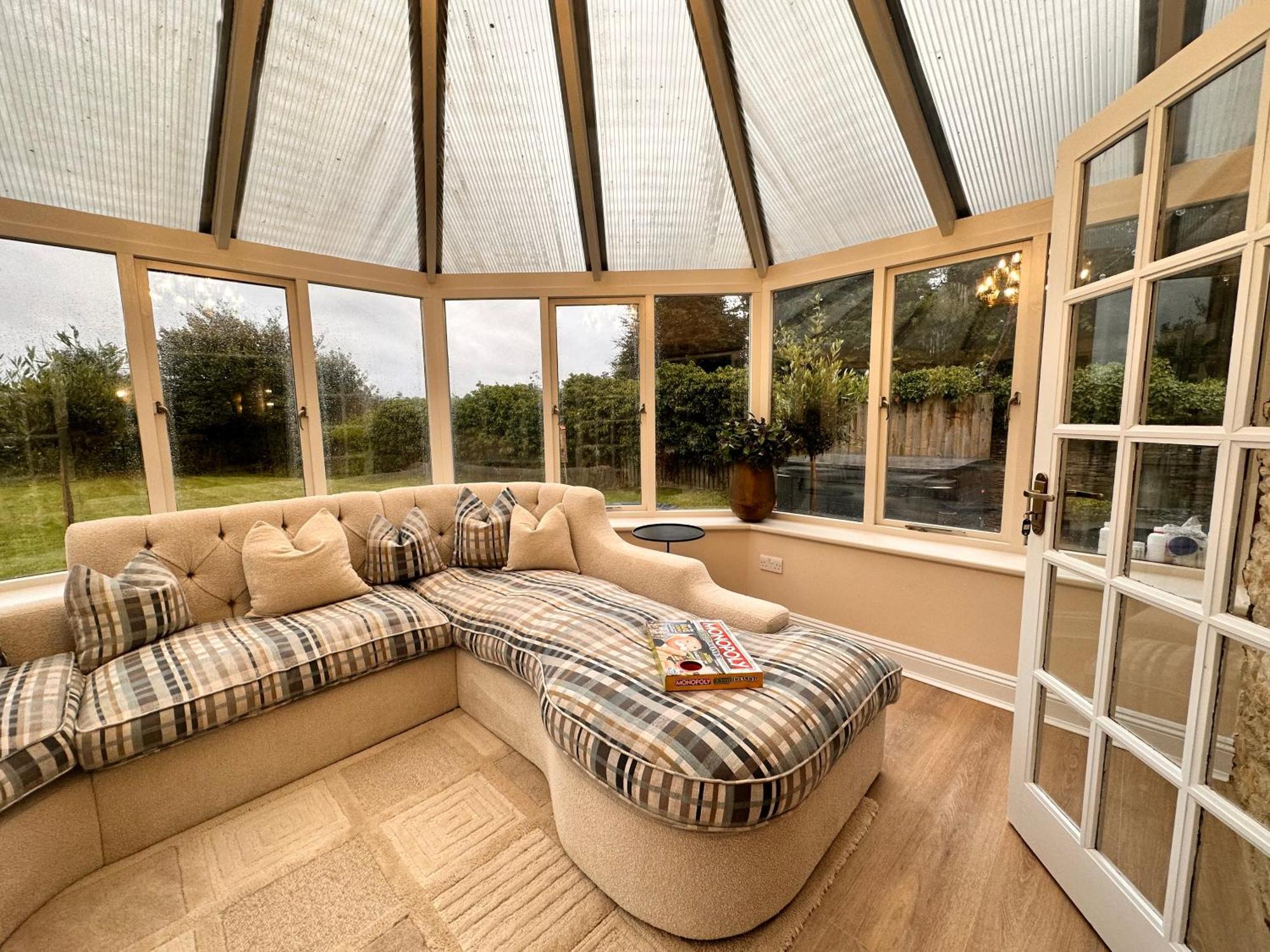 치펜햄 Cotswolds Retreat - Bath & Castle Combe - Hot Tub 빌라 외부 사진